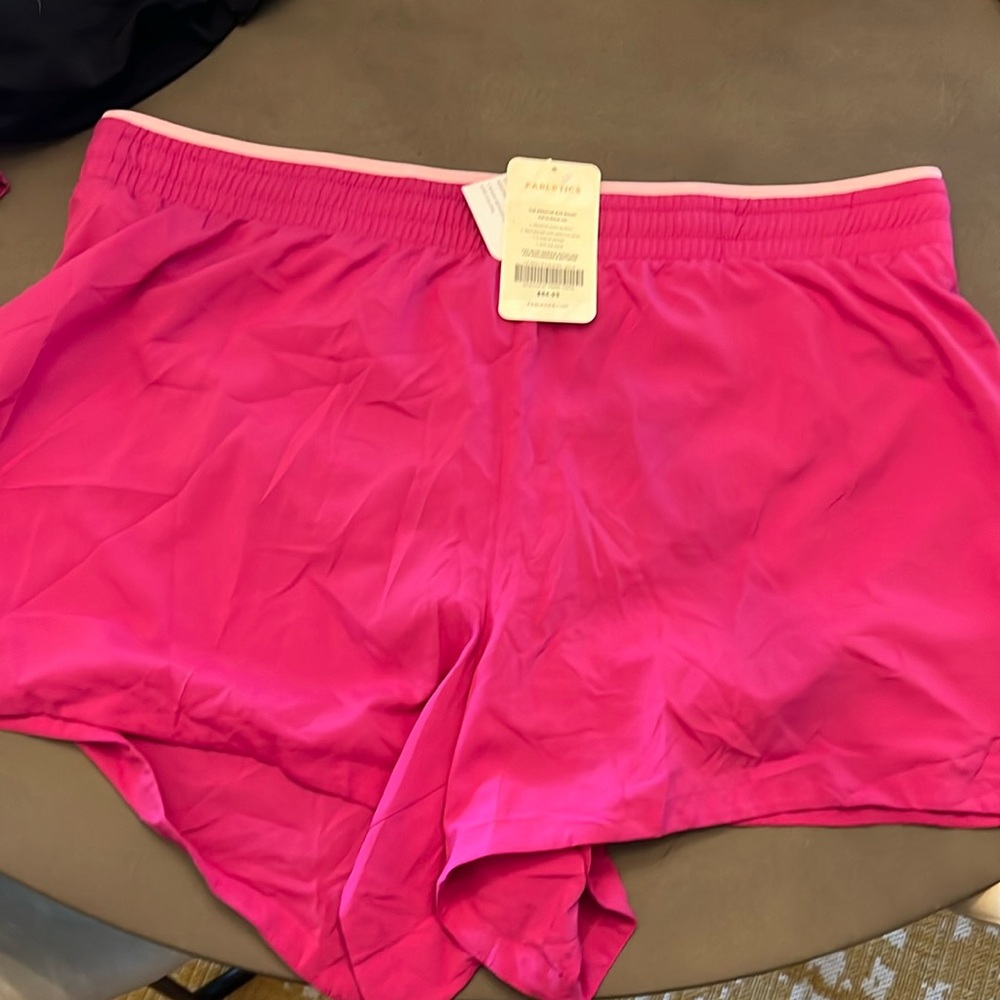 NWT Fabletics The Breathe Run Short 3.5”, Magenta Hot Pink , size 1X